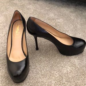 Yves Saint Laurent Round Toe Heels